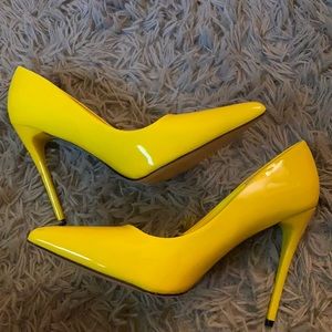 Mulanka Neon Yellow Heels